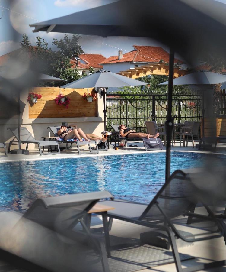 Bujtina Siar Otel Pogradaş Dış mekan fotoğraf